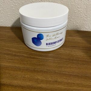 BBW The Wellness Collection Blueberry Extract Scrub
